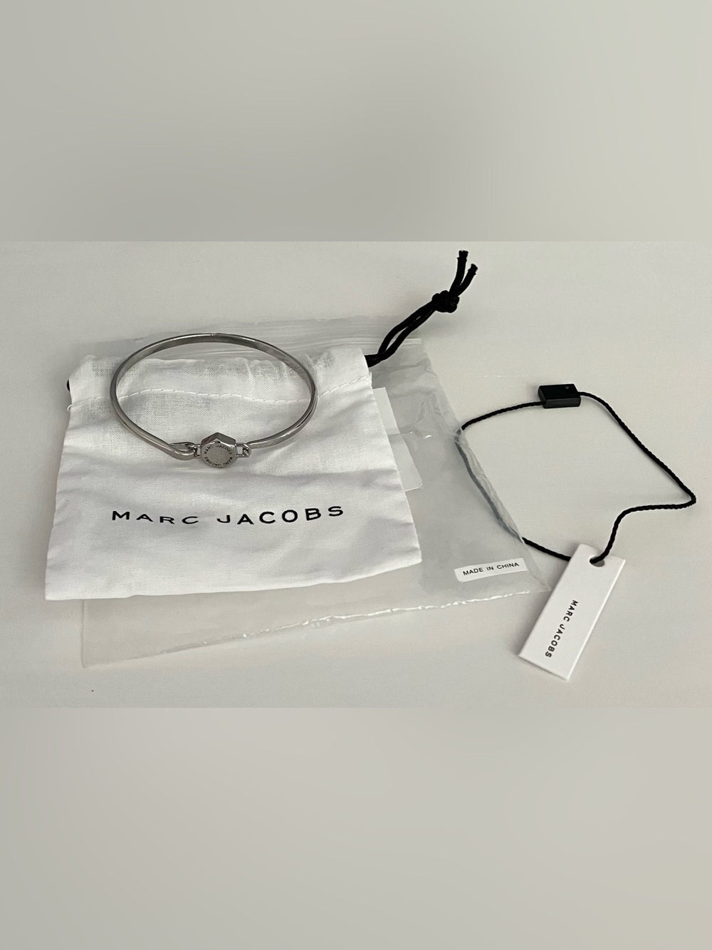 Marc Jacobs Silver Tonal Logo Bangle Bracelet - NEW, NEVER WORN